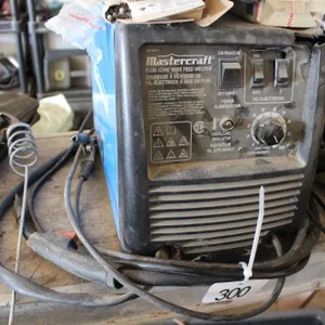 MASTERCRAFT FLUX CORE WIRE FEED WELDER