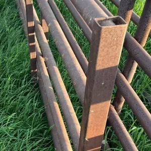 1 - 24' SELF STANDING PANEL