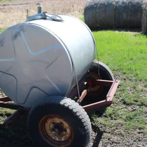 GALVANIZED WATER TANK ON TRAILER
