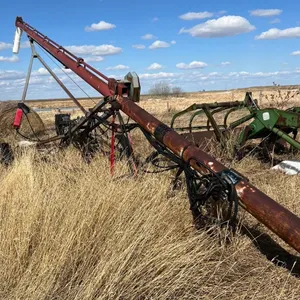 SAKUNDIAK 7" X 41' AUGER W/ MOVER & 22 HP KOHLER