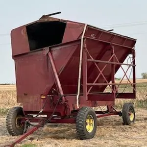 SILAGE DUMP WAGON