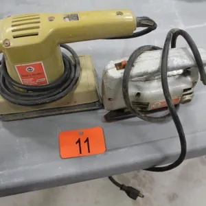 BLACK & DECKER SANDER & JIGSAW