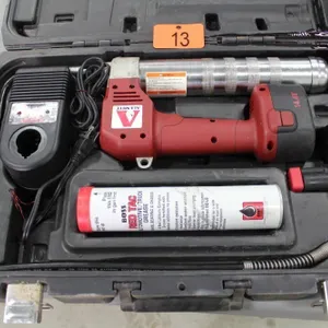 ALEMITE 14.4 VOLT GREASE GUN W/ CHARGER & 2 BATTERIES