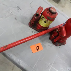 2 - 12T BOTTLE JACKS