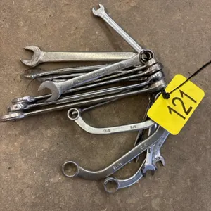 Flat wrenches