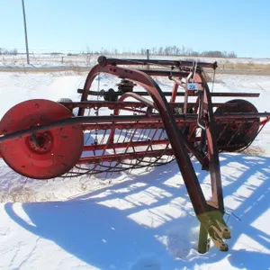 INTERNATIONAL SIDE DELIVERY RAKE
