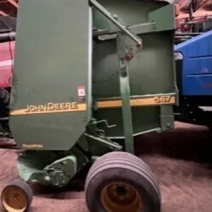 JOHN DEERE 567 BALER W/ MEGA WIDE PICKUP