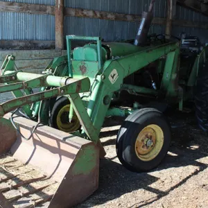 JOHN DEERE 2130 W/ JOHN DEERE 145 LOADER, BUCKET & GRAPPLE
