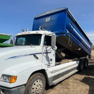 1997 FREIGHTLINER TANDEM W/ 20' CANCADE BOX