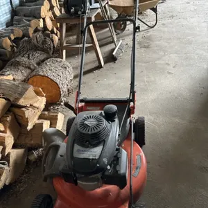 Husquavarna self propelled push mower w/honda motor