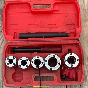 Pipe threader