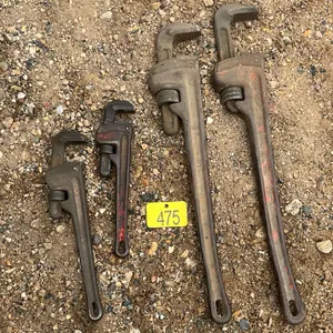 4 assorted pipe wrenches