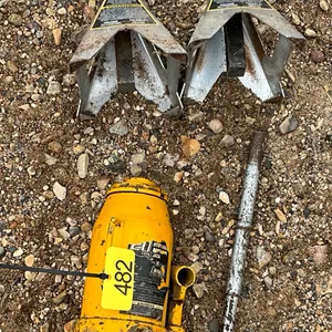 20 ton bottle jack, 2 jack stands
