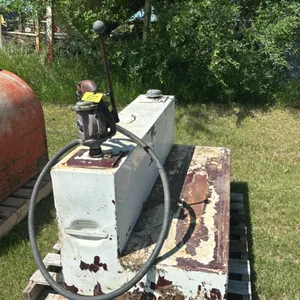 L shape slip tank with hand pump