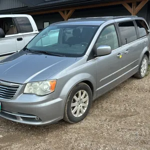 2013 Chrysler Town and Country Touring