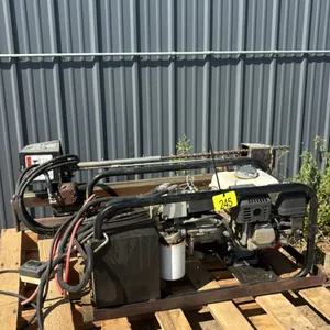 Hydraulic soil sampler