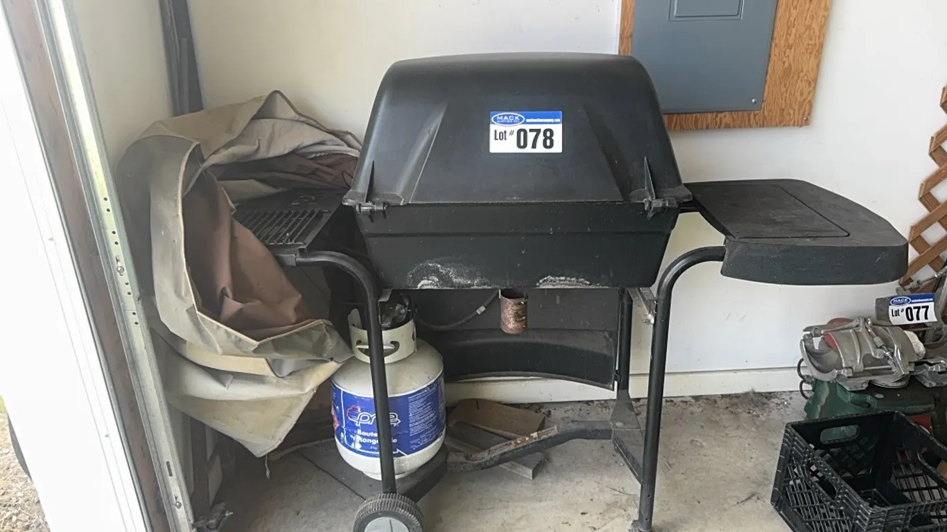Fiesta Propane Barbeque With Side Burner