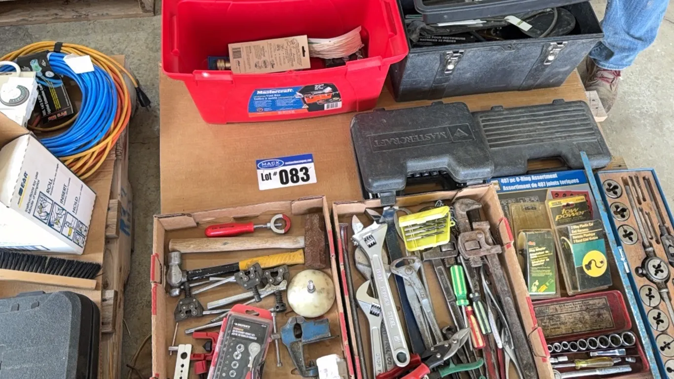 Pallet Lot; Tap & Die Set, Socket Sets, Hammers, Wrenches, Screw Drivers