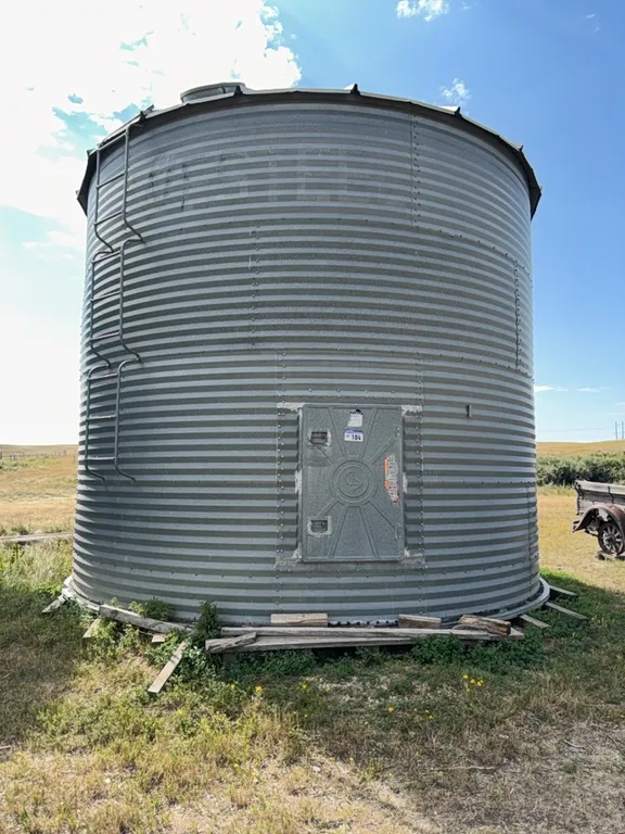 Westeel 3000 Bushel Grain Bin On Wood Floor