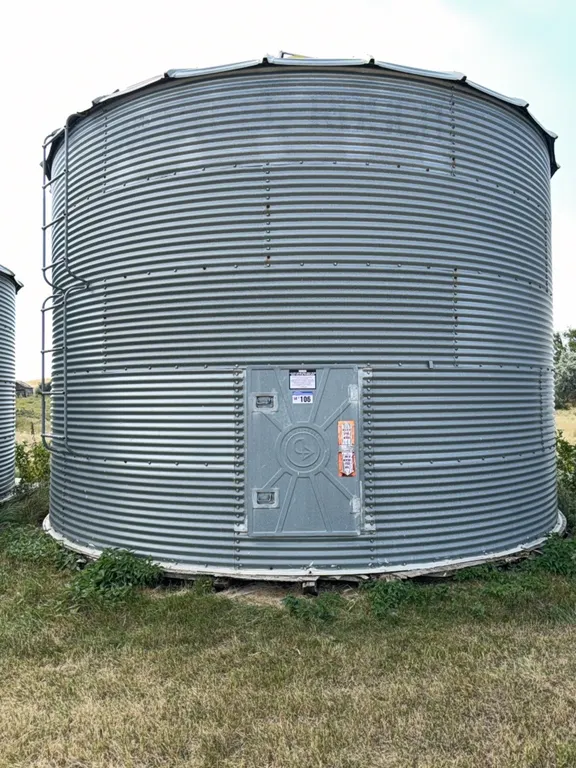 Westeel 3300 Bushel Grain Bin On Wood Floor