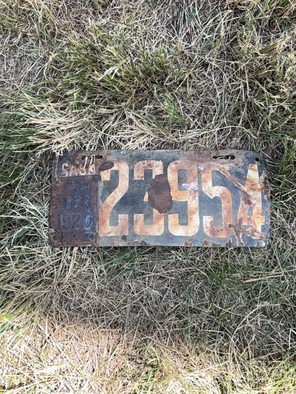 1920 Saskatchewan Metal License Plate