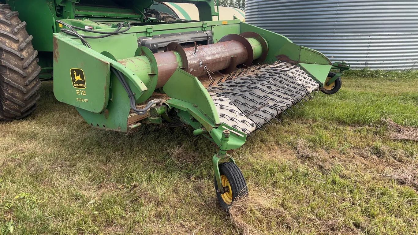 John Deere 212 Pickup Header