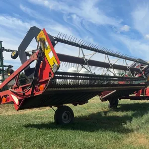 2004 Case IH 8220 Swather