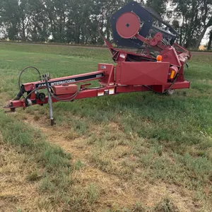2004 Case IH 8220 Swather