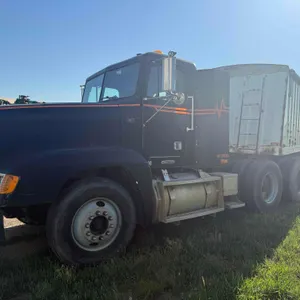 1998 Freightliner FLD Semi