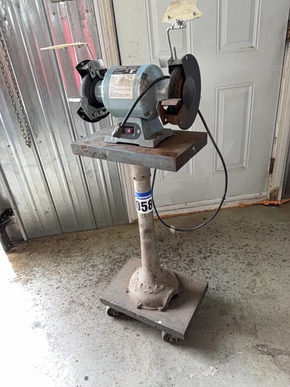 Brico 6" Bench Grinder