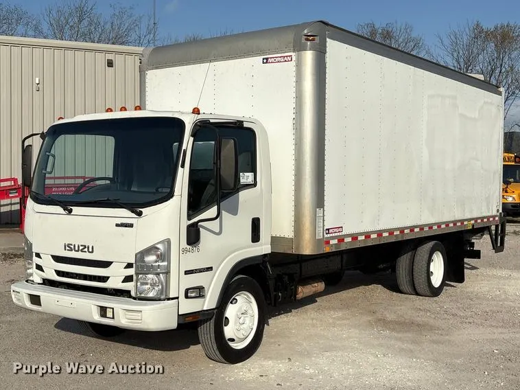 2019 Isuzu NPR box truck