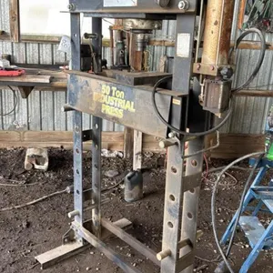 Giant 50 Ton Pneumatic Hydraulic Press