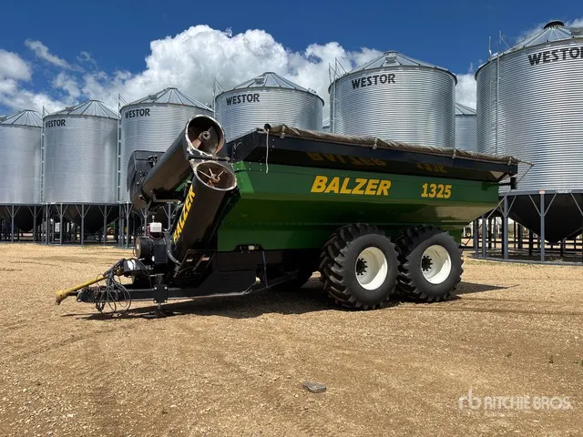 2010 Balzer 1325 T/A Grain Cart