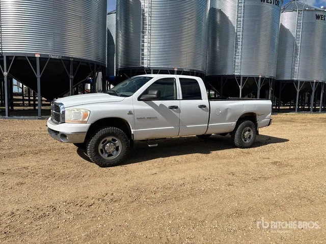 2006 Dodge Ram 2500 SLT 4x4 Extended Cab Pickup
