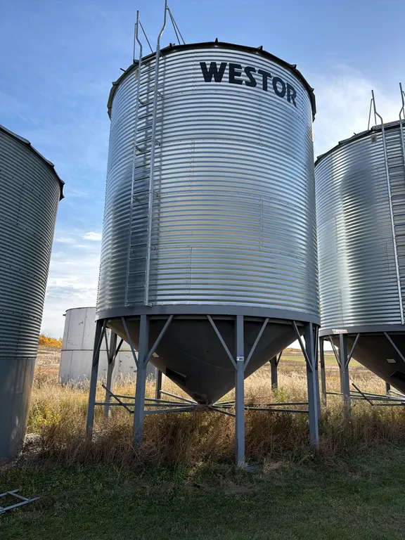 Westor 18-05 4900 Bushel Hopper Bottom Grain Bin; SN.133157
