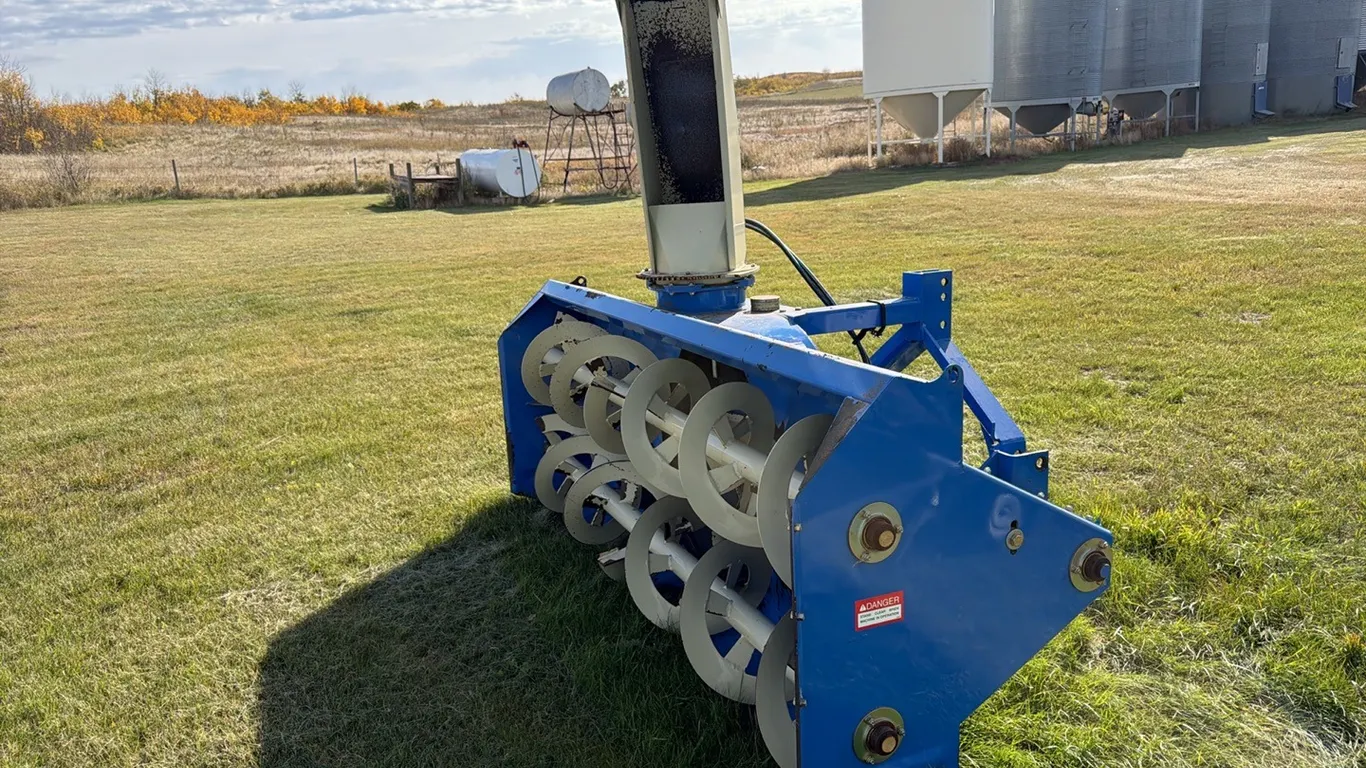 Farm King 960 3PTH Snow Blower; SN.Y960Q15000190