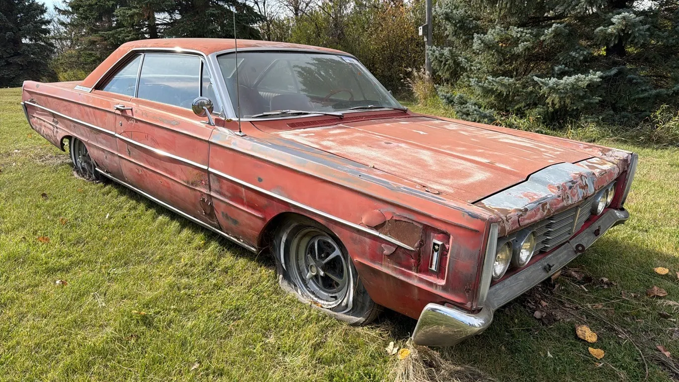 1965 Meteor Montcalm 2 Door Hardtop Car; SN.163G65L774025