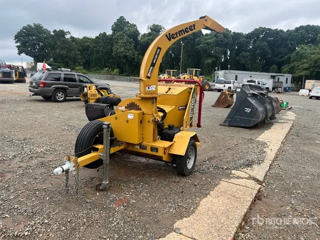 2021 Vermeer BC700XL Tow-Behind Wood Chipper