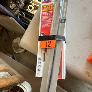 New Lincoln grease gun and hose