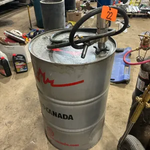 Lubeworks air oil pump/barrel (contains some hydraulic oil)