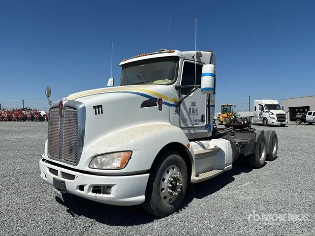 2014 Kenworth T660 6x4 T/A Day Cab Truck Tractor