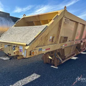1981 Fruehauf DES-M2-M30 41 ft T/A Belly Dump Trailer