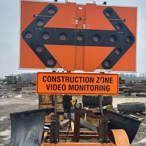 CONSTRUCTION ZONE ARROW LIGHTS ON TRAILER