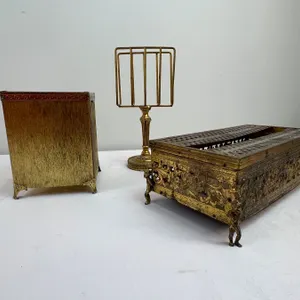 Vintage Metal Bathroom Lot