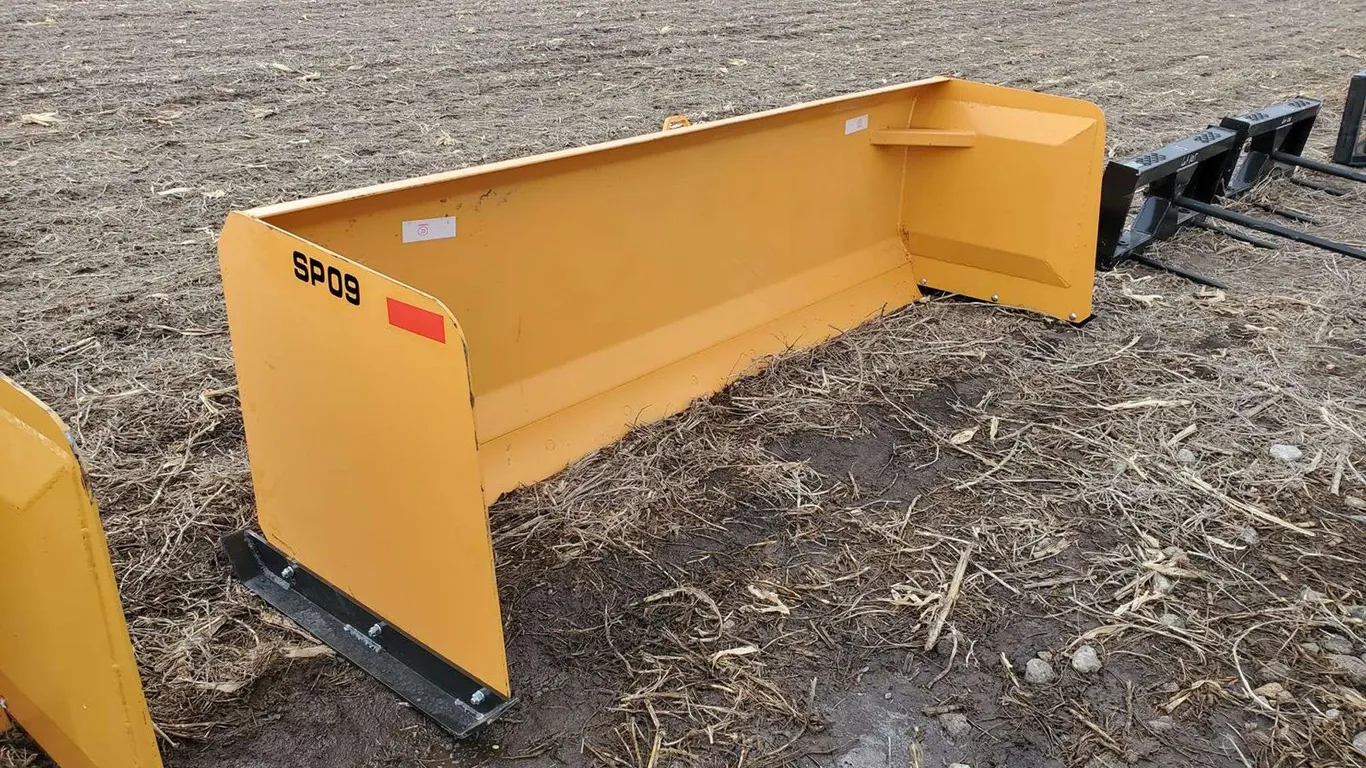 New Industrias America SP09 9FT Skid Steer Snow Pusher