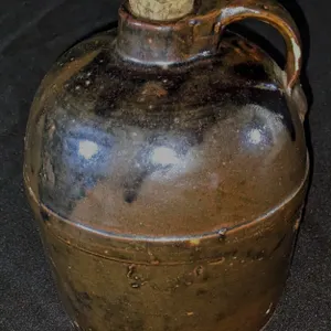 QUART ALBANY GLAZE NORTH STAR RED WING CROCK JUG