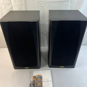 2 JAMO 68 Speakers