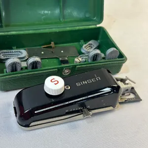 Vintage Singer Sweing Machine Button Holer