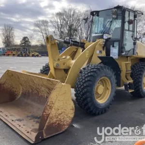 2022 CAT 910 
