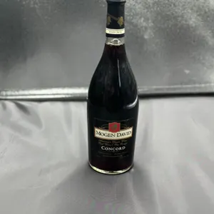 Mogen David Concord Wine